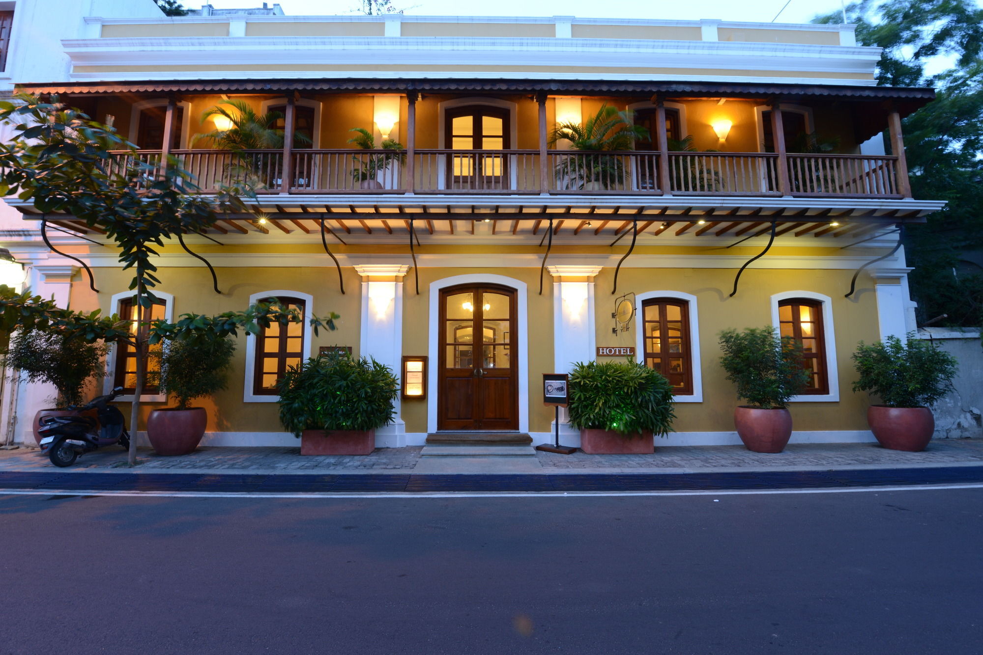 Palais De Mahe - A Cgh Earth Experience Hotel Pondicherry Exterior photo